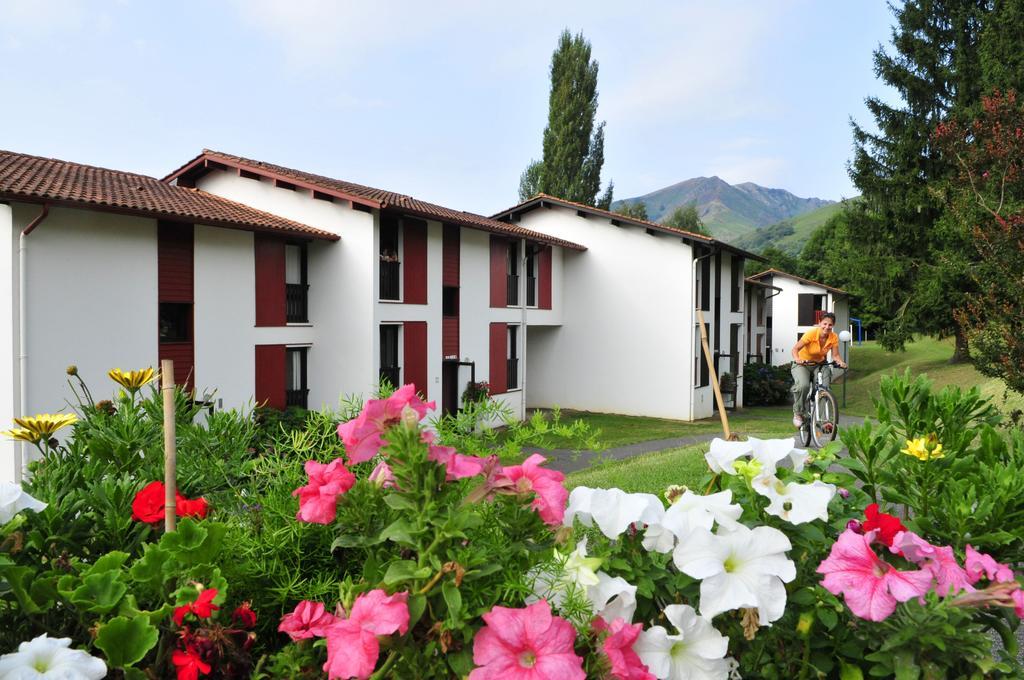 Vvf Pays Basque Saint-Etienne-De-Baigorry Hotel Exterior foto